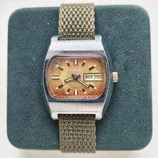 Raketa Dual Calendar RED dial USSR Soviet Watch Caliber 2628.N 19 jewels