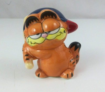 1981 Enesco Garfield Baseball Garfield 2.75'' Collectible Figurine