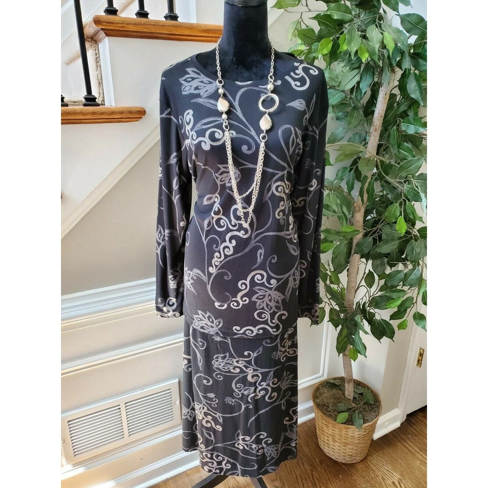 Requirements Women's Black Polyester Long Sleeve Top & Skirt 2 Piece Suit Size L - Image 3 of 4