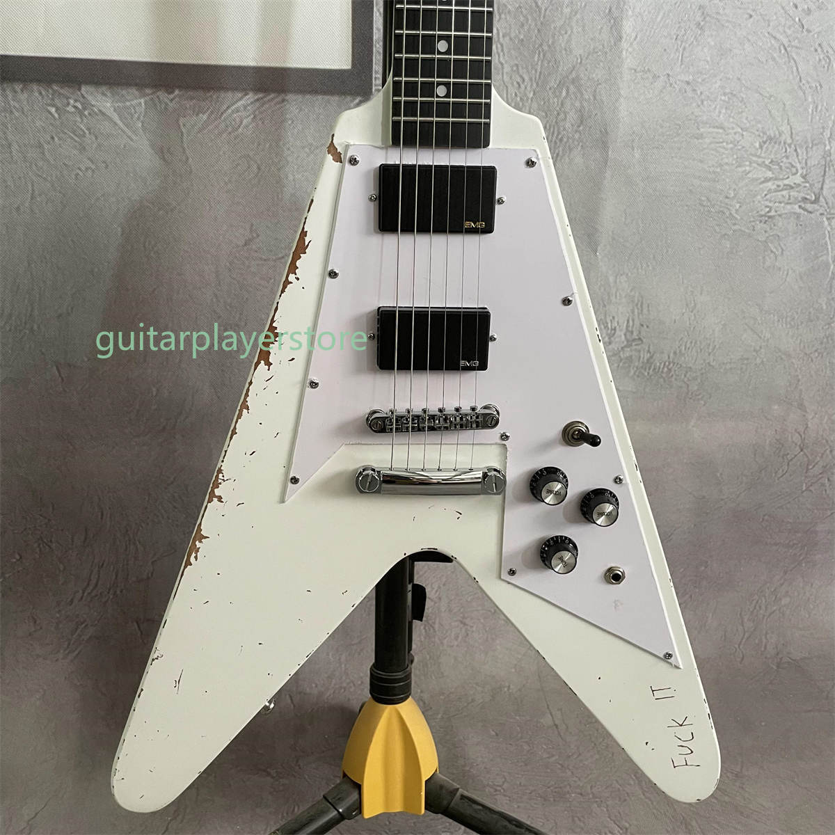 ホワイト Vシェイプ エレキギター Flying V Electric Guitar James Hetfield Relic White Color