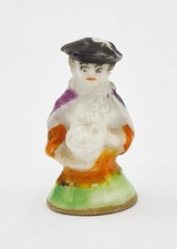 GEORGIAN CHELSEA DERBY PORCELAIN MINIATURE MAN & BASKET TOY SEAL FIGURE c1760-80
