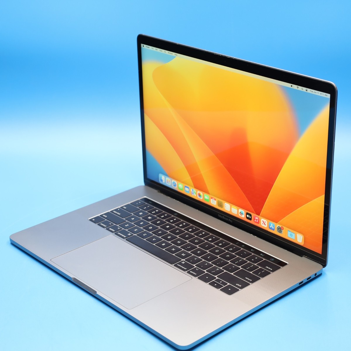 Apple Macbook Pro A1707 15'' i7-7920HQ 16GB RAM 1TB SSD Space Gray