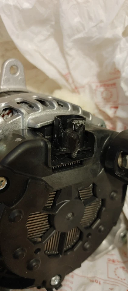 Alternator for 2020 2021 Cadillac CT4 CT5 *GM OEM* Cosmetic Blemish - Image 2 of 4