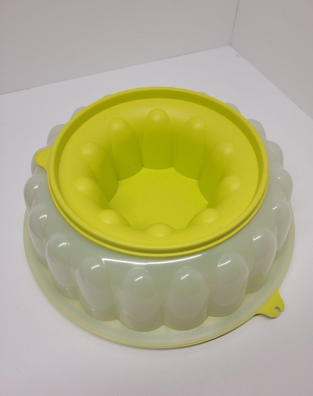 Tupperware JelRing Jello Mold Ring eBay