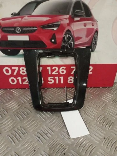 AUDI A4 TDI S LINE 2.0 DIESEL 2006-2009 GEAR SELECTOR SURROUND TRIM 8E0864261