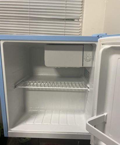 Frigidaire Blue Retro Mini Fridge Bottle Opener 19.8x19.01x18.7in Single Door