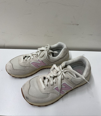 New Balance 574 White and Pink Women's Size 8