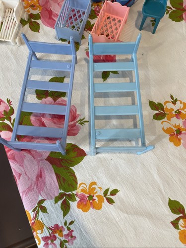 Vintage Renwal Jointed Dollhouse Family Lot of 4 - See Condition Furniture - Picture 2 of 10