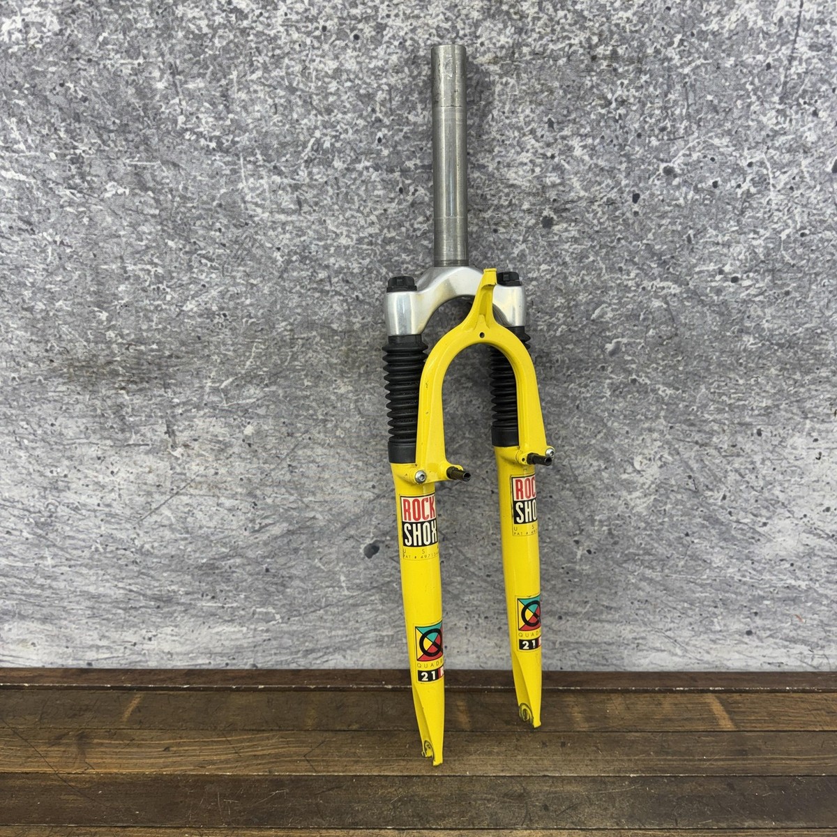 Vintage RockShox Quadra 21R Suspension Fork 26 1 1/8 Threadless