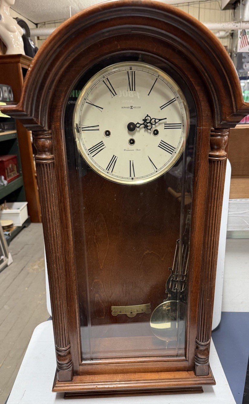 Howard Miller Westminster Chime Pendulum Wall Clock Model 620-126 (FC121-2AA640)