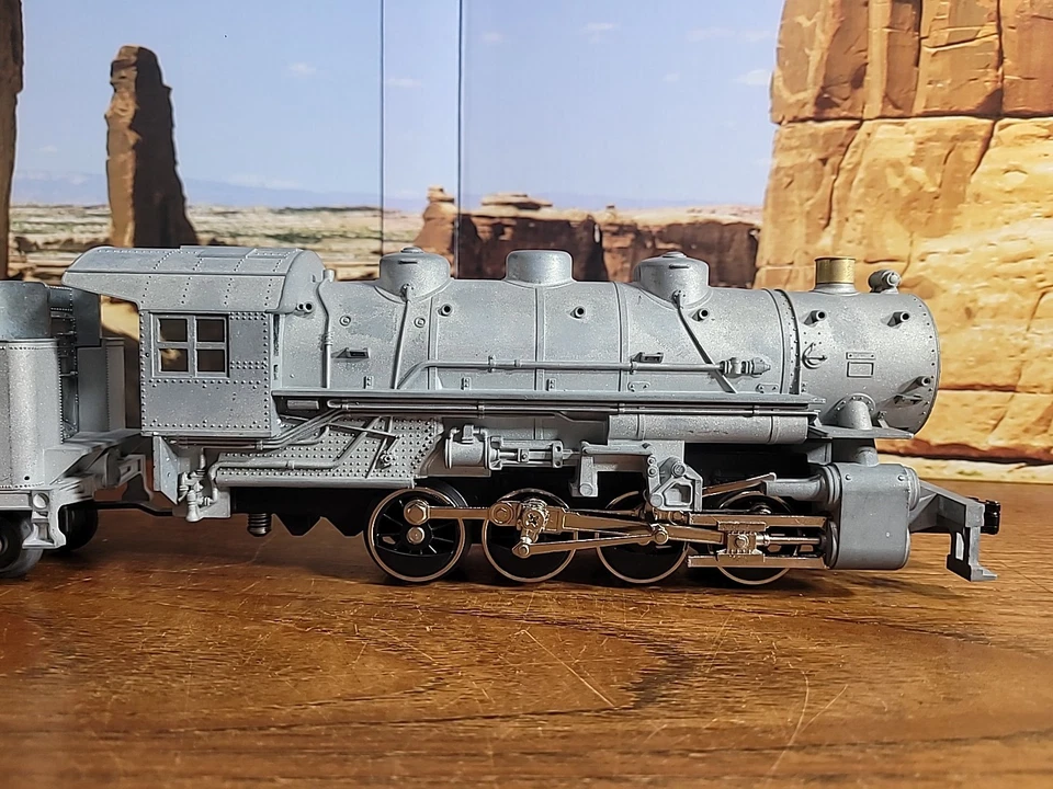 MTH O Gauge 0-8-0 Diecast Steam Switcher And Tender For Project Or Parts - Image 2 of 4