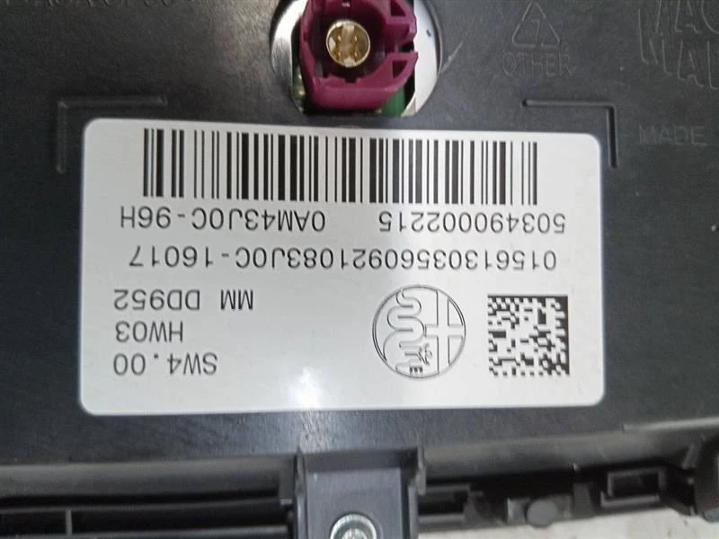 Alfa Romeo Giulia Ti 2017 panel de pantalla de información 503490002215 Foto 2 de 4