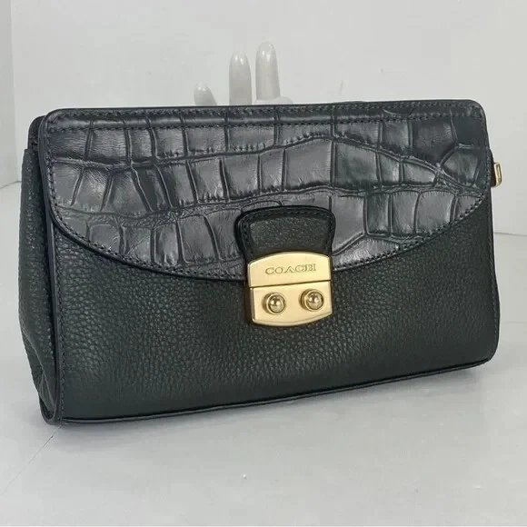 Frittura o polso COACH verde scuro coccodrillo in rilievo pelle ciottolata nuova