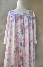 NWT VTG LORRAINE Medium Pastel Floral Housecoat Robe Antron Nylon Buttoned USA