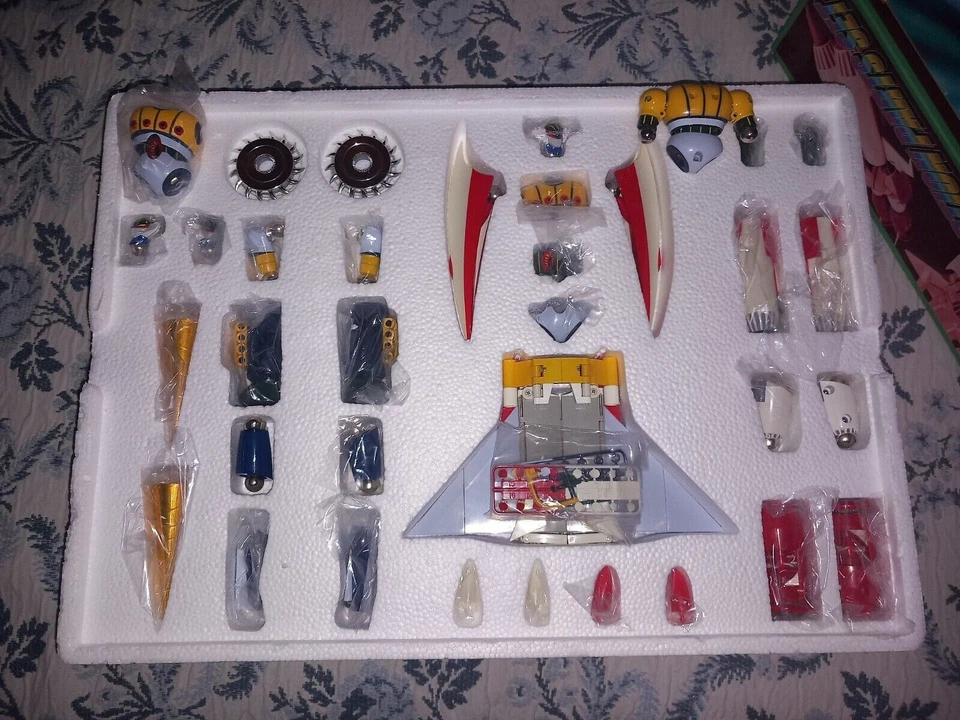 BRAVE 38 JEEG'S OPTION PARTS 3 BUSTI CM'S - Immagine 3 di 4