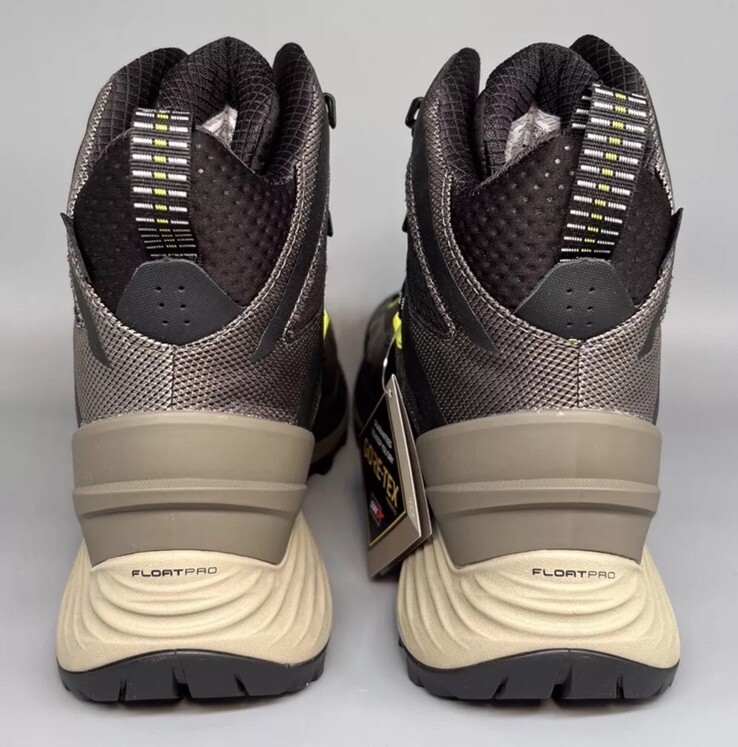 Merrell Rogue Hiker Mid GTX Stivali Uomo Escursionismo Boulder Vibram Goretex Scarpe Nuove