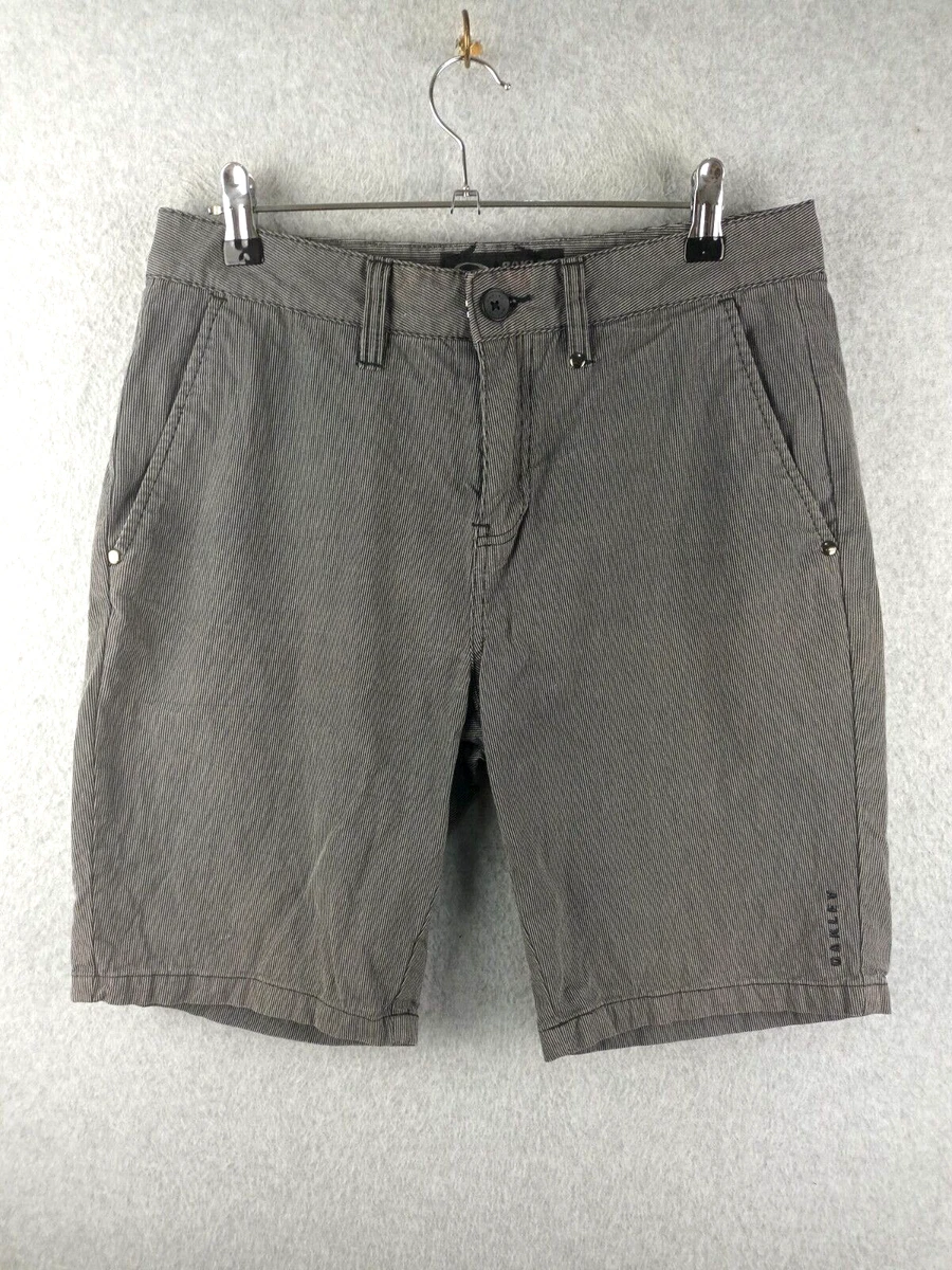 Oakley Shorts Men s Size 30 Grey Striped Casual Mid Rise Cotton