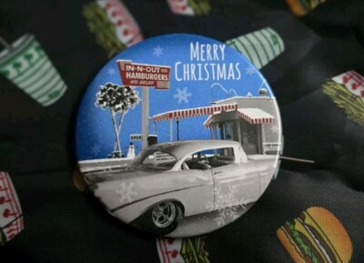 2014 In N Out Burger Employee Associate Merry Christmas Holiday Button Pin INO