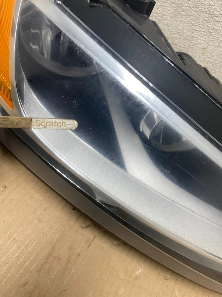 Faro halógeno derecho pasajero Volkswagen Jetta 2011 a 2014 U2578 DW Foto 4 de 4