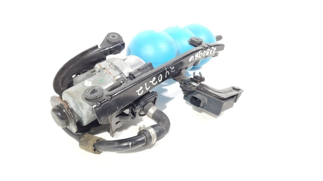 2007 Bentley Continental GTC OEM Vacuum Pump With Reservoir 443131541