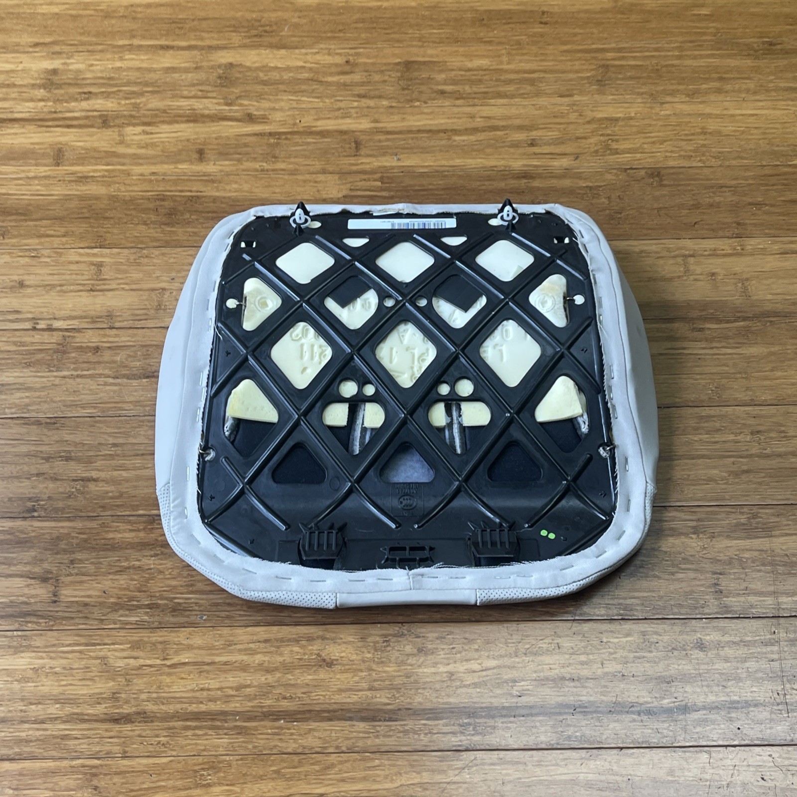 BMW i8 2015-2020 Rear Right Lower Seat cushion White