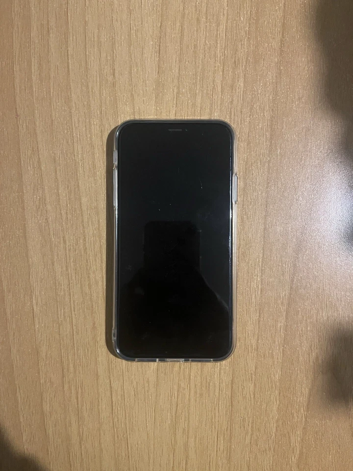 Apple iPhone XR - 128GB - Bianco (Sbloccato) - Immagine 2 di 4