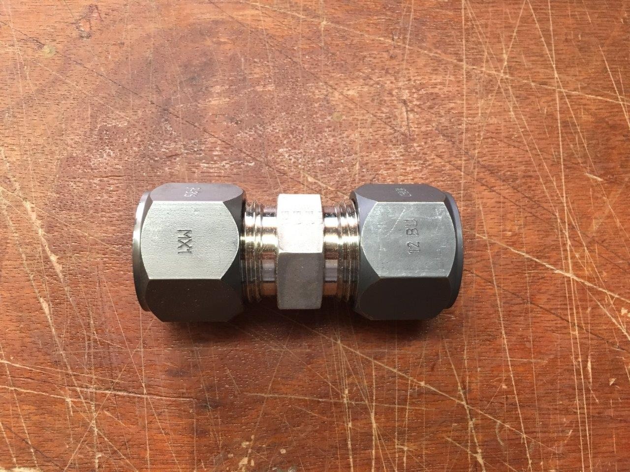 Qty 5 PARKER 3/4" COMPRESSION FITTING 12 HBU-SS TUBE FITTING 316 STAINLESS STEEL