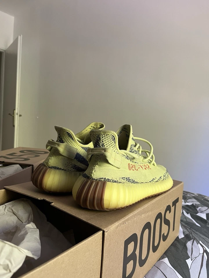 Adidas Yeezy Boost 350 V2, photo 3 sur 5