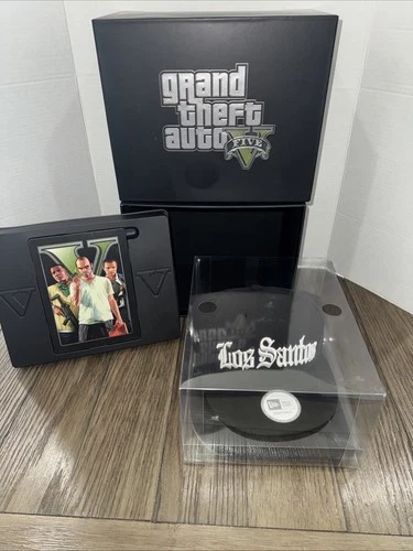 Grand Theft Auto V (GTA 5) Collectors Edition Box Set  (Xbox 360)