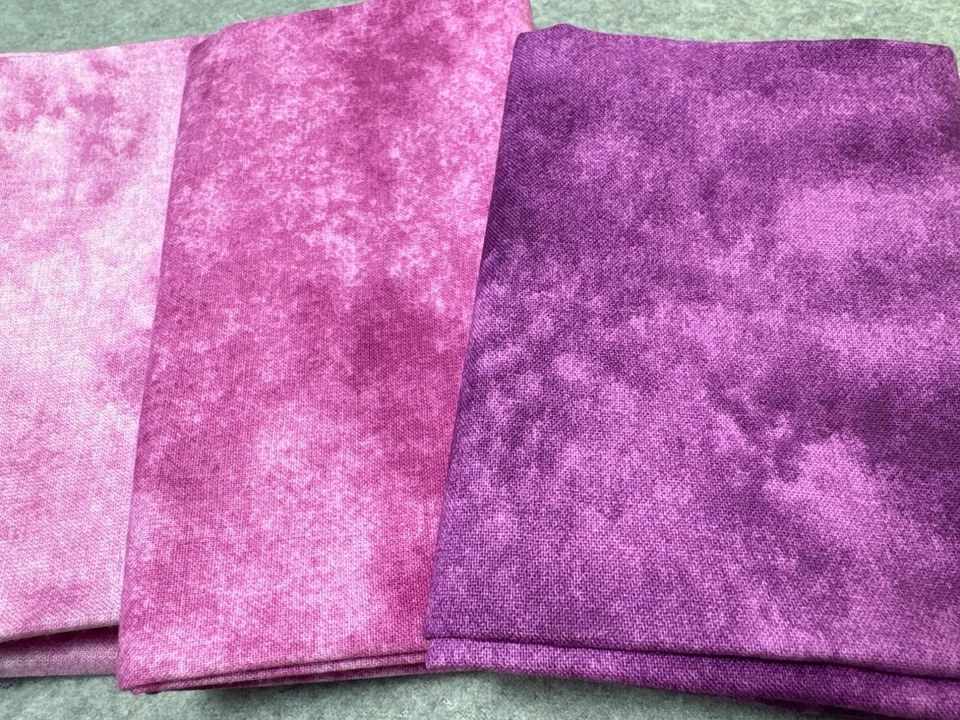 Fabric Fat Quarter Texture Bundle 4 Pcs Tie-Dye Look Pink/Purple Cotton Quilting - Image 3 of 4