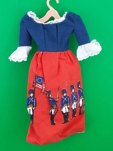 Vintage Mattel Barbie Doll Best Buy #9158 1976 Bicentennial Dress Red White Blue