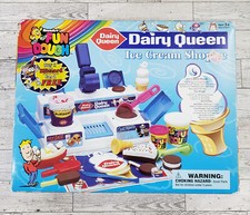 Gelateria vintage RoseArt divertente pasta DAIRY QUEEN #8457 2000 scatola danneggiata