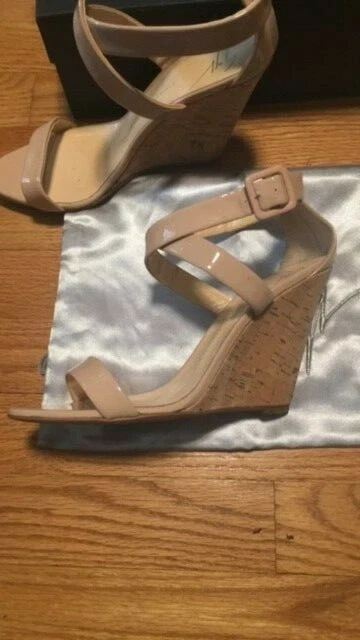 Cuña de corcho de charol Giuseppe Zanotti. Super cómodo. EU39, $625 Foto 2 de 4