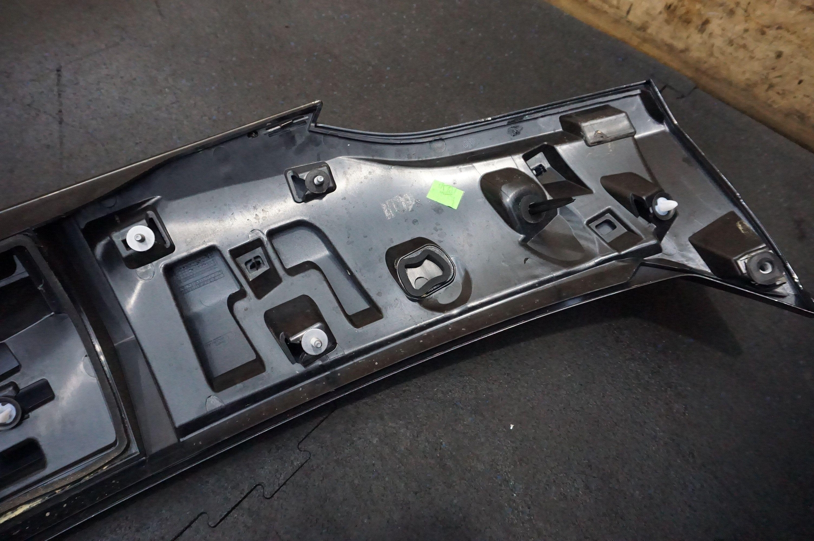 Rear Trunk Tailgate Release Handle Back Up Camera OEM Black Maserati Levante