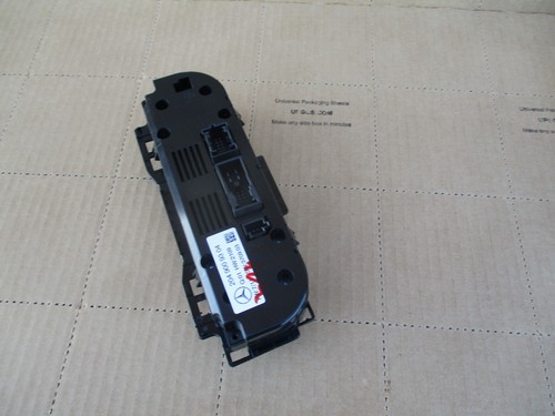 2011 MERCEDES-BENZ C 300 AC A/C Heater Climate Control Switch 2049009304 - Picture 3 of 4
