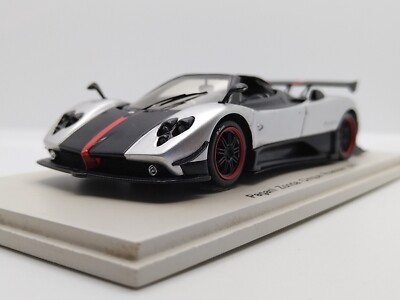 Spark 1/43 Pagani Zonda Cinque Roadster 2009.