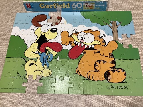 Garfield & Odie Vintage 60 pc MIlton Bradley Jigsaw Puzzle Kid/Children 1978 - Picture 2 of 10