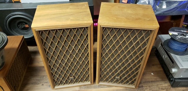 realistic nova 8b speakers