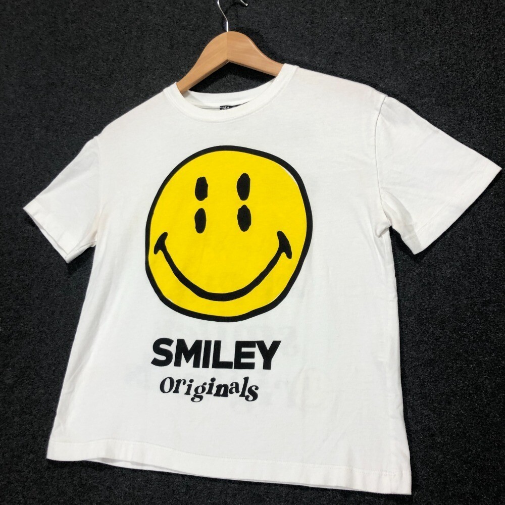 Zara Smiley Happy Face Graphic Tee White Short Sleeve Top