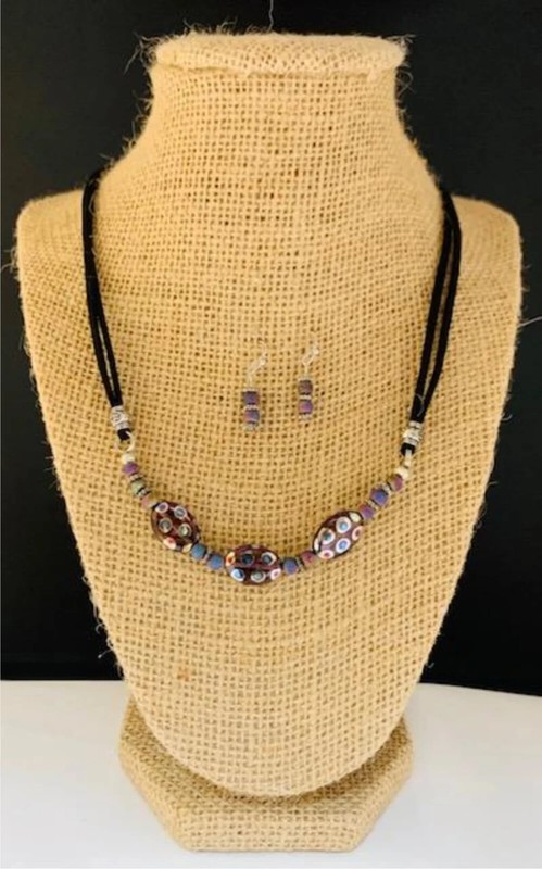 Black suede necklace w amethyst colored oval Czech glass beads  & earrings NEW