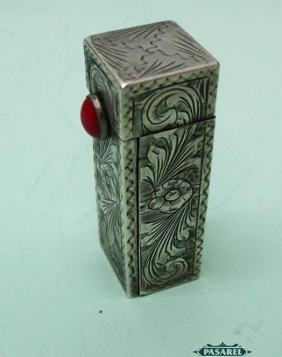 Soporte para lápiz labial de tocador de coral plateado con espejo Italia aprox. 1920 - Imagen 2 de 5