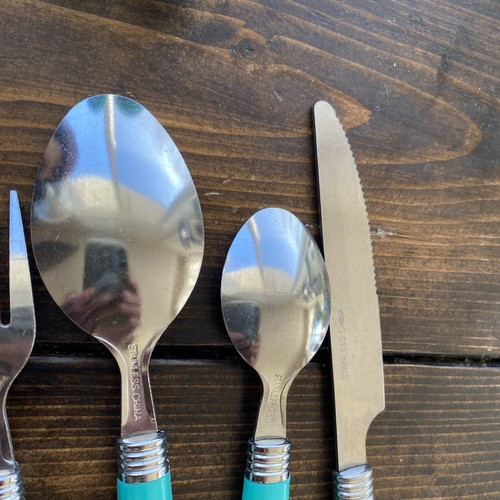 Turquoise Plastic Handle Vintage Flatware- 5 Placement See Pictures - Picture 11 of 14