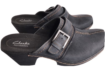 clarks navy blue clogs