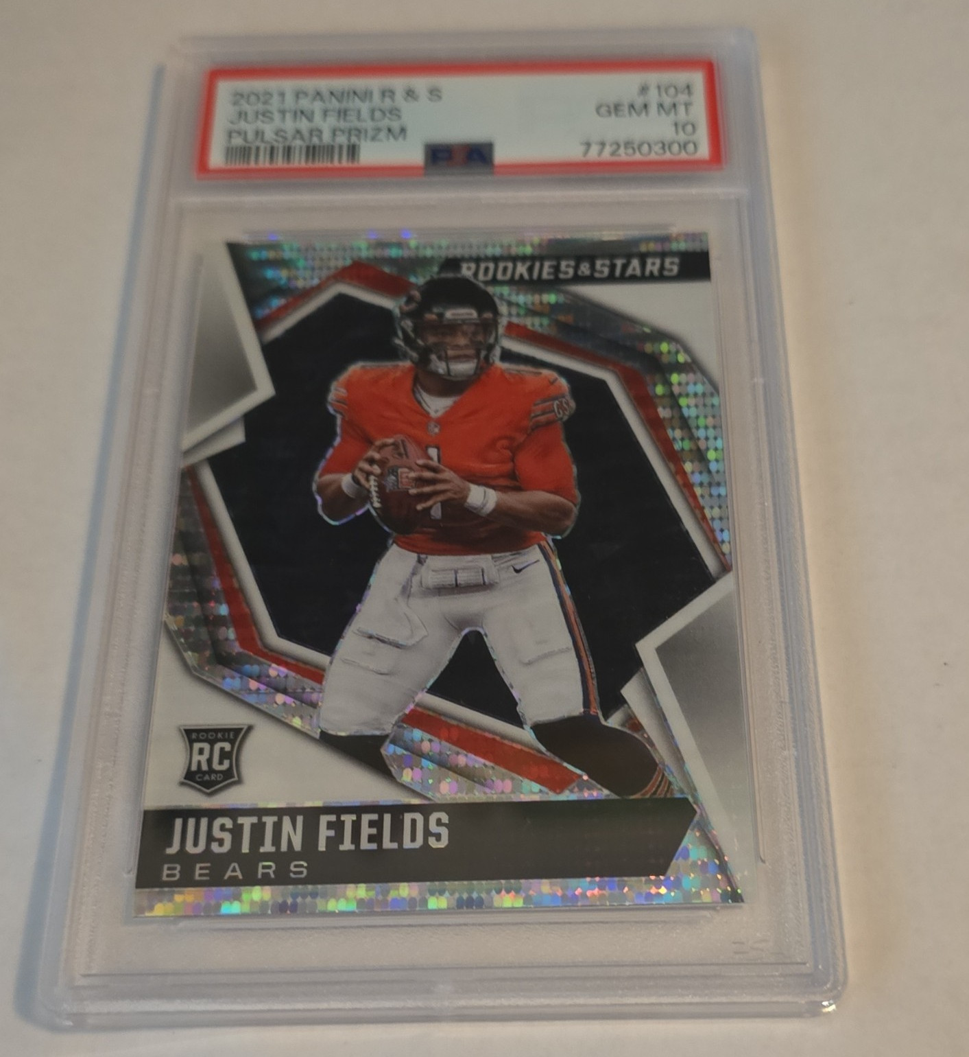 Panini 2021 Rookies & Stars Rookies Justin Fields #104 Pulsar Prizm PSA 10