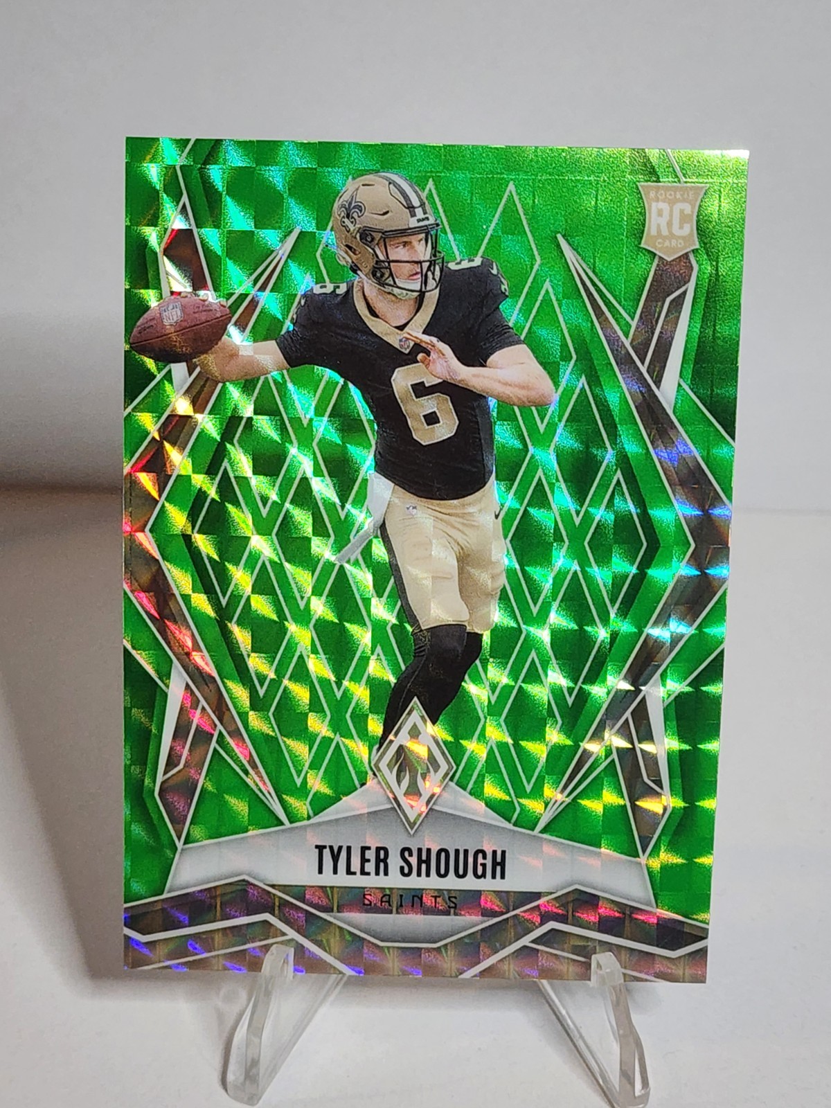 2025 Panini Phoenix - Rookies Tyler Shough #169 Lime Green Pyramids /285 (RC)