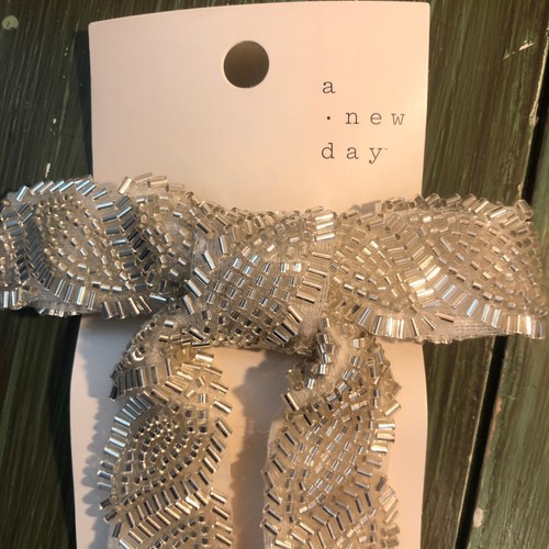 A New Day Neu mit Etikett Seedbead Schleife Haarspange Elfenbein Perlen Haarspange - Bild 3 von 4