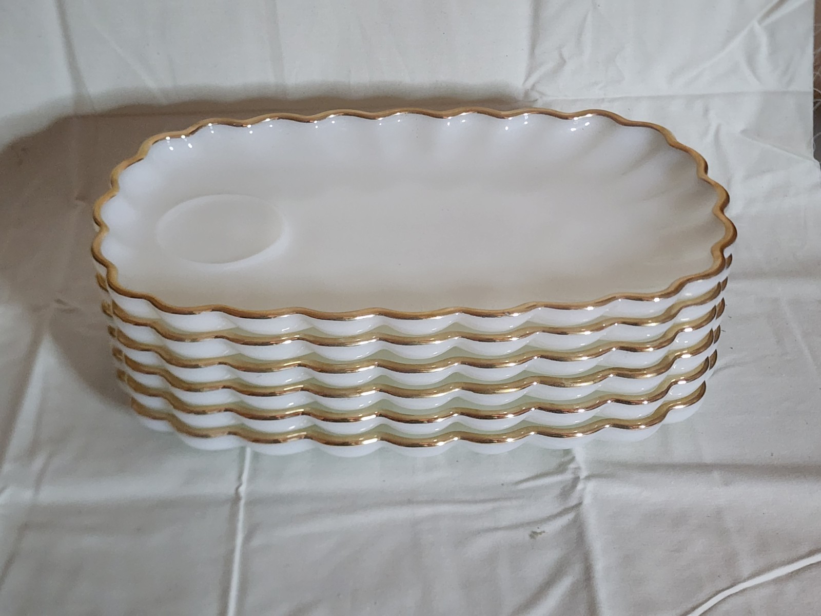 Anchor Hocking Fire King Snack Plate With Gold Trim Set (7)