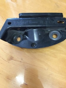 *1 318 BMW E90 318d 08-13 LCI Führung Halter für Heckleuchte R 51.12-7118184