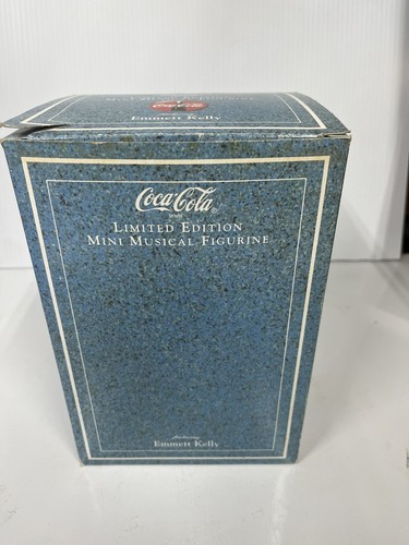 Coca Cola The Pause That Refreshes Musical Figurine - Picture 10 of 13