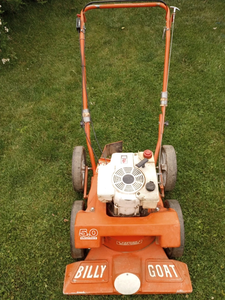 Billy Goat KD50SP-T Orange Series EE. UU. Aspiradora autopropulsada de hojas/escombros para exteriores Foto 4 de 4